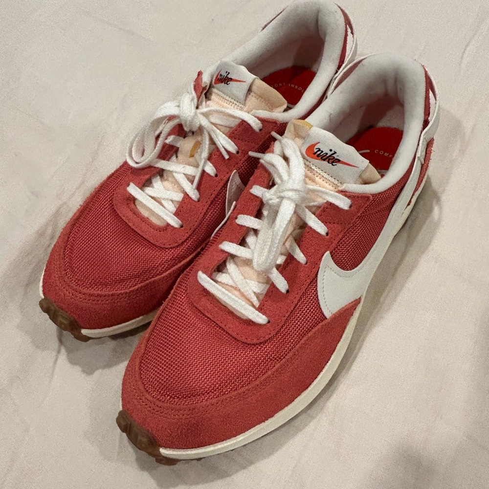 Nike Waffle Debut